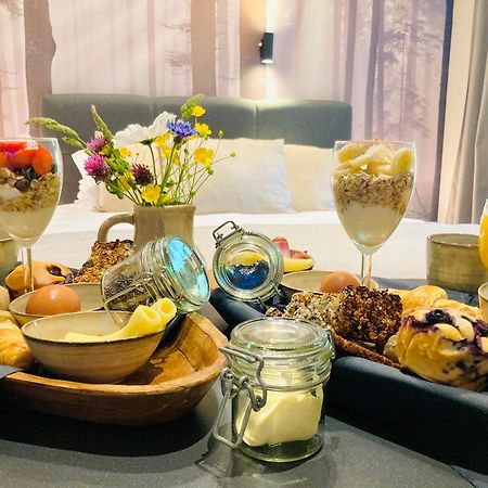 Het Roerhofje Bed & Breakfast Herkenbosch Eksteriør bilde
